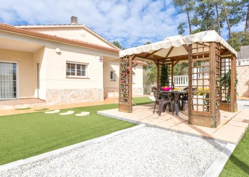 Catalonia Vidreres Room