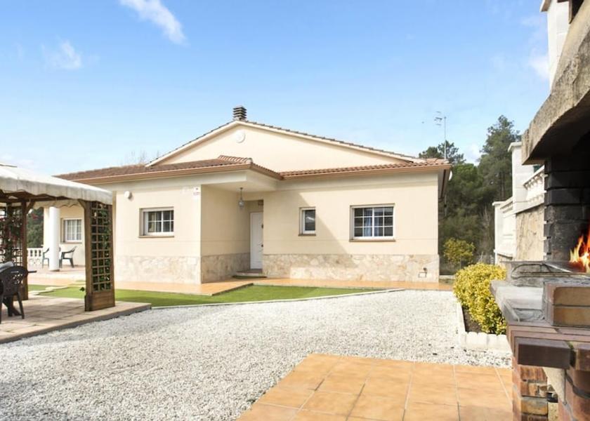 Catalonia Vidreres Room