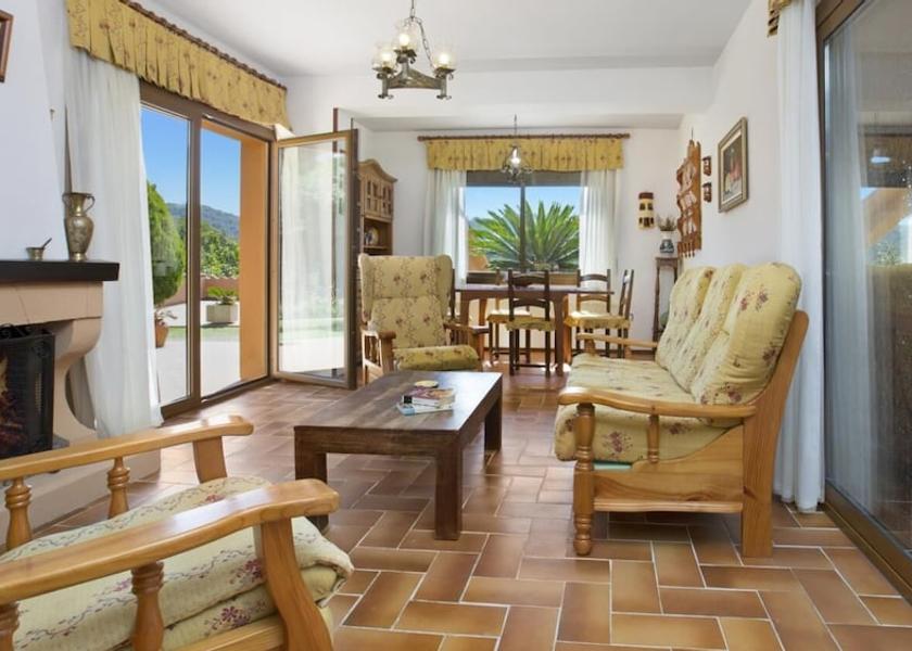 Catalonia Vidreres Room