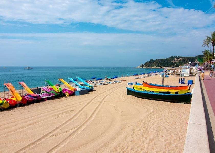 Catalonia Vidreres Room