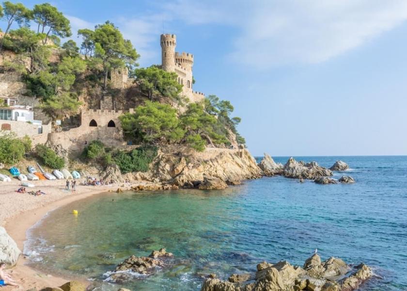 Catalonia Vidreres Room