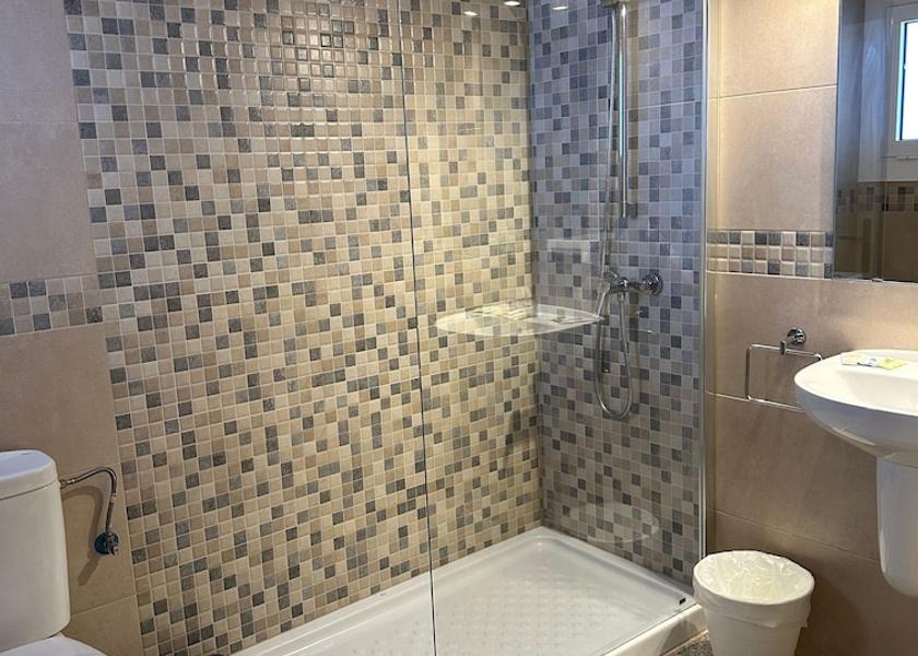 Catalonia Tossa de Mar Bathroom