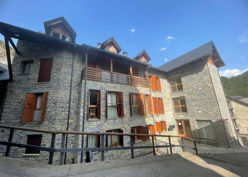 Aragon Sallent de Gallego Exterior Detail