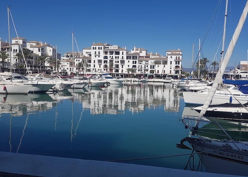 Andalucia Manilva Lake