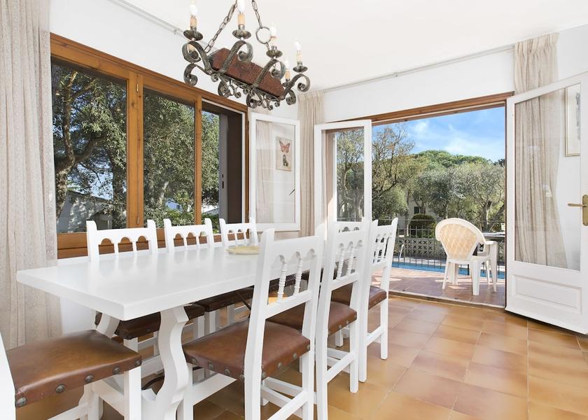 Catalonia Palafrugell Dining Area