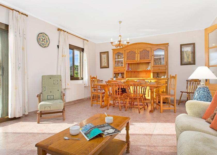 Catalonia Vidreres Living Area