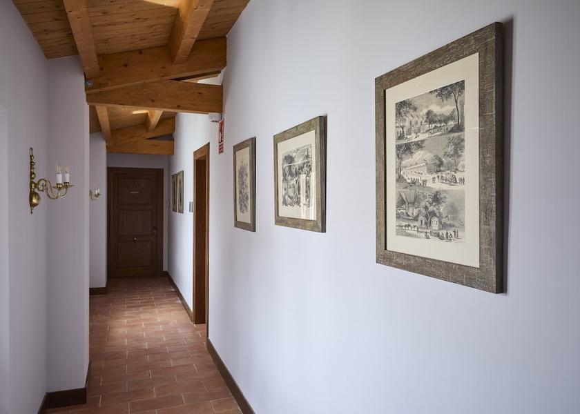 La Rioja Casalarreina Hallway