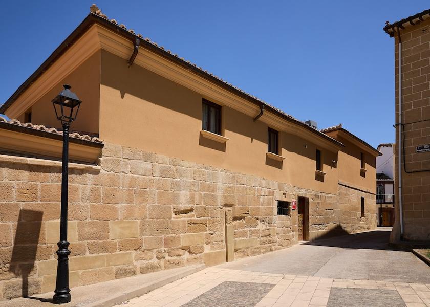 La Rioja Casalarreina Facade