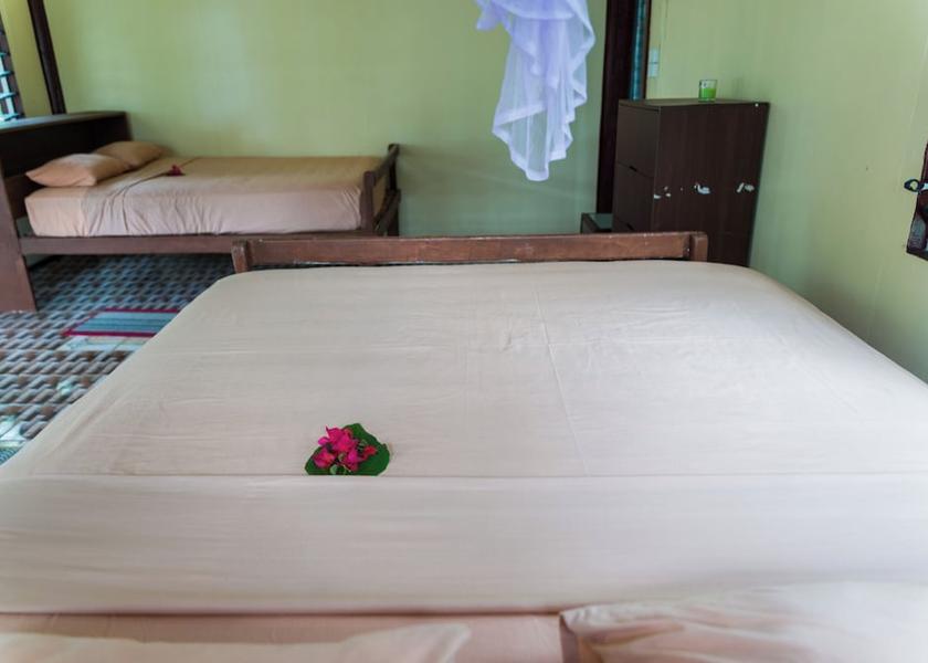 Western Division Naviti Island Room