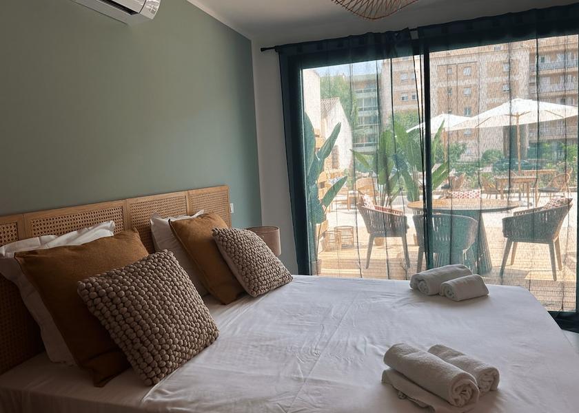 Corsica Propriano Room