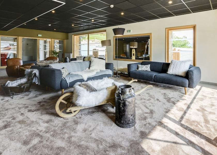 Auvergne-Rhône-Alpes Combloux Reception