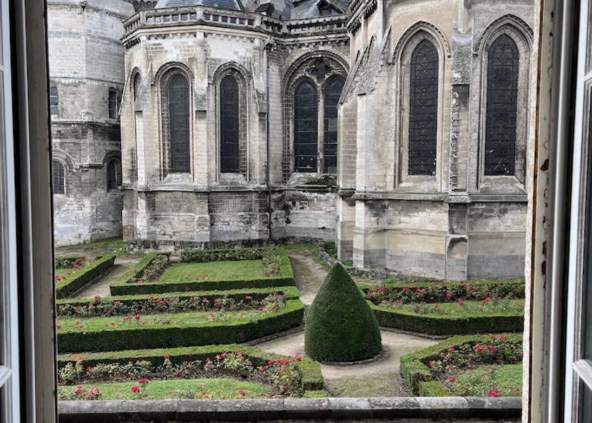 Hauts-de-France Saint-Omer Room