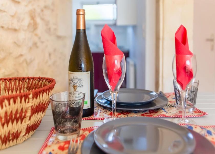 Nouvelle-Aquitaine Bergerac Dining Area
