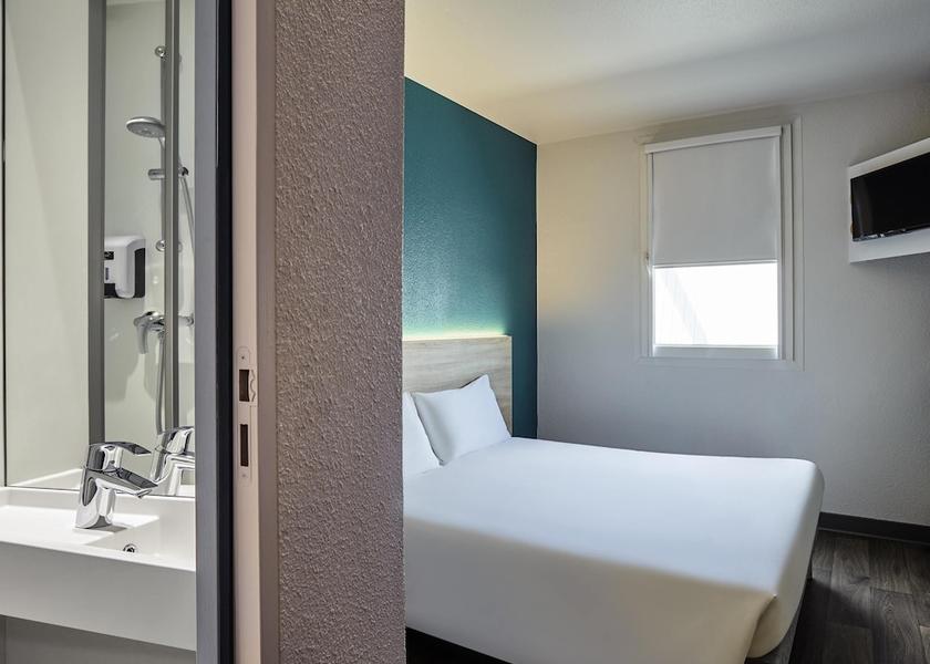 Hauts-de-France Glisy Room
