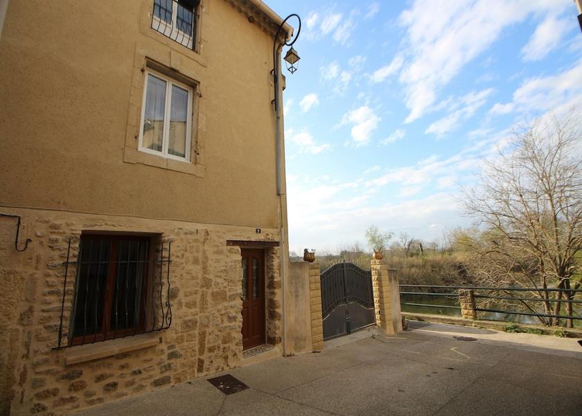 Occitanie Remoulins Property Grounds