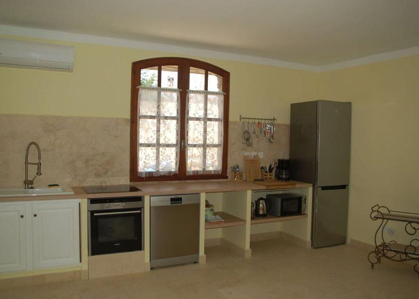 Provence-Alpes-Côte d'Azur Cavaillon Kitchen