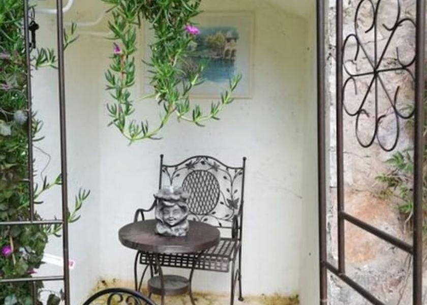 Provence - Alpes - Cote d'Azur Roquebrune-Cap-Martin Exterior Detail