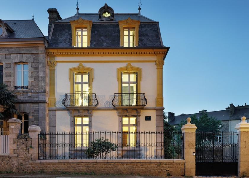 Brittany Dinan Facade