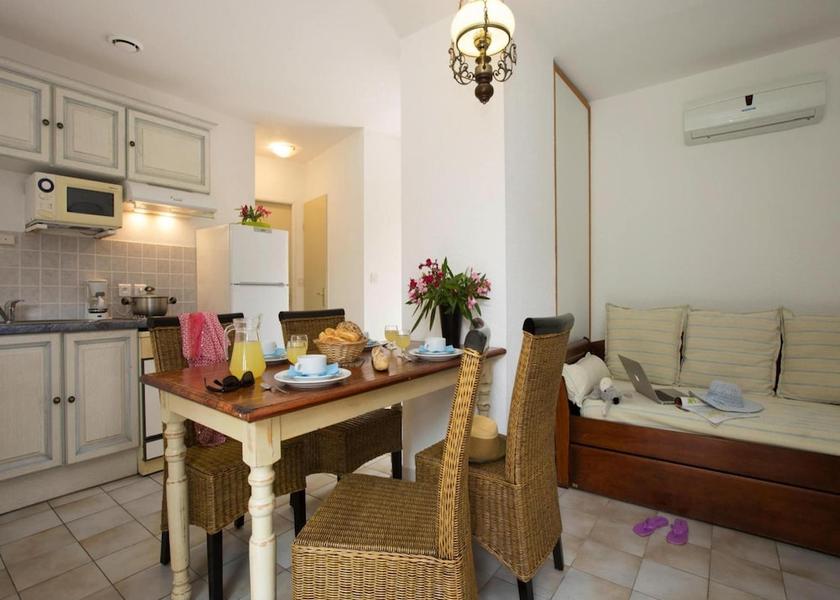 Corsica Sari-Solenzara Dining Area