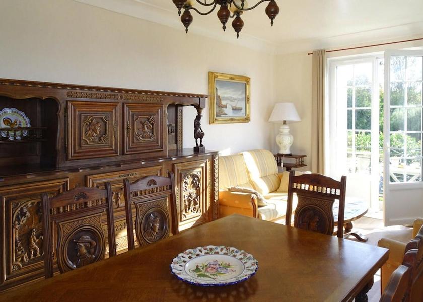 Brittany Plouhinec Dining Area