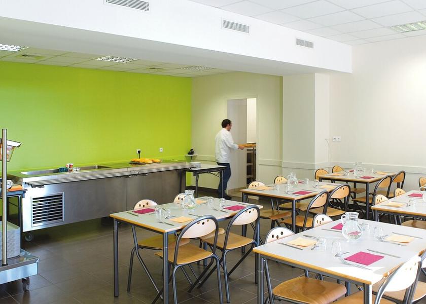 Pays de la Loire Cholet Breakfast buffet