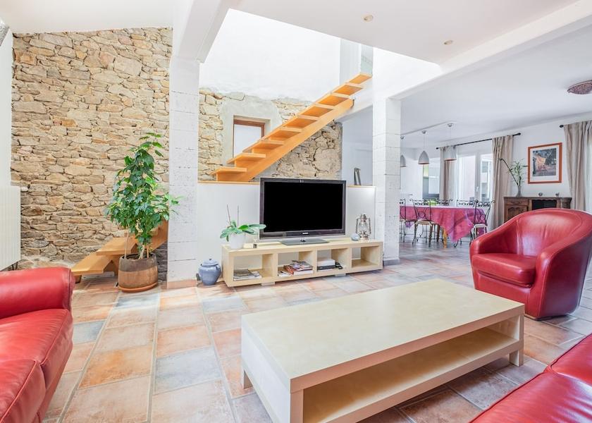 Occitanie Saint-Denis Living Area