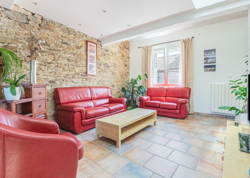 Occitanie Saint-Denis Living Area