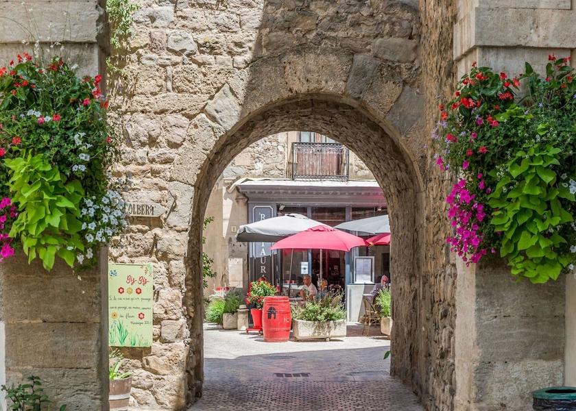 Occitanie Bize-Minervois Exterior Detail