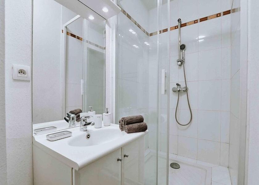 Bourgogne-Franche-Comté Nevers Bathroom