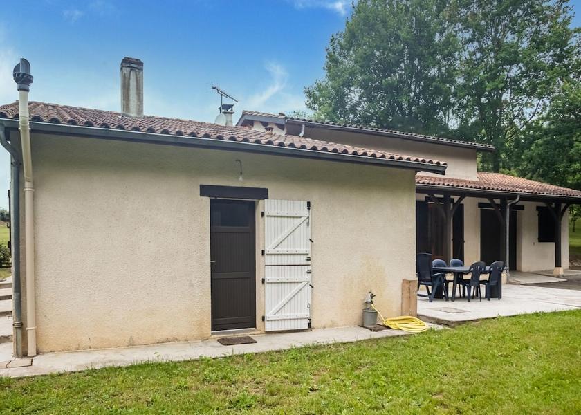 Nouvelle-Aquitaine Villeneuve-sur-Lot Exterior Detail