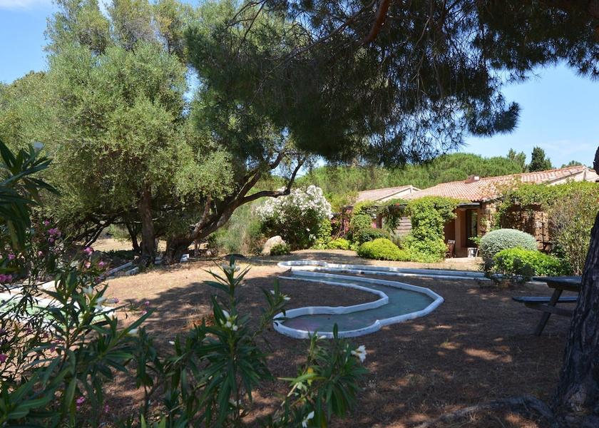 Corsica Serra-di-Ferro Exterior Detail