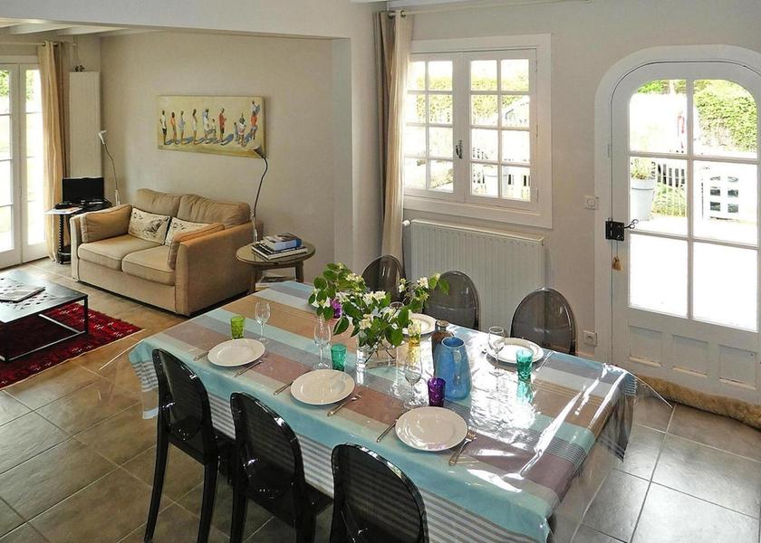 Brittany Carnac Dining Area