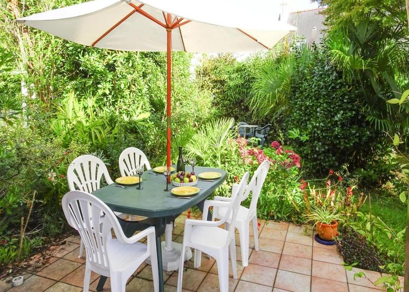 Brittany Benodet Garden