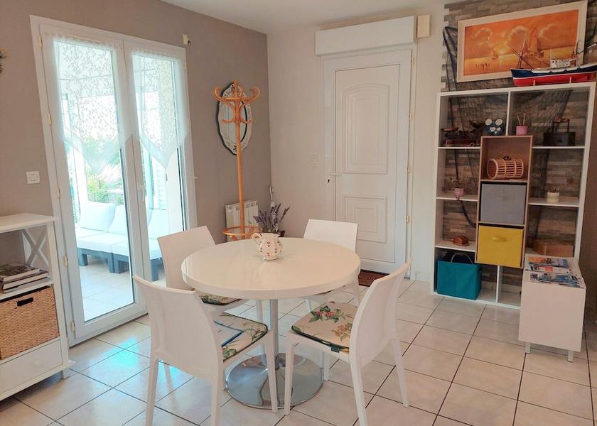 Brittany Plouhinec Dining Area