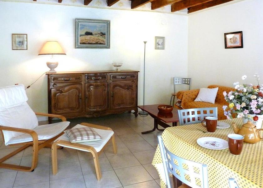 Occitanie Pont-Saint-Esprit Dining Area