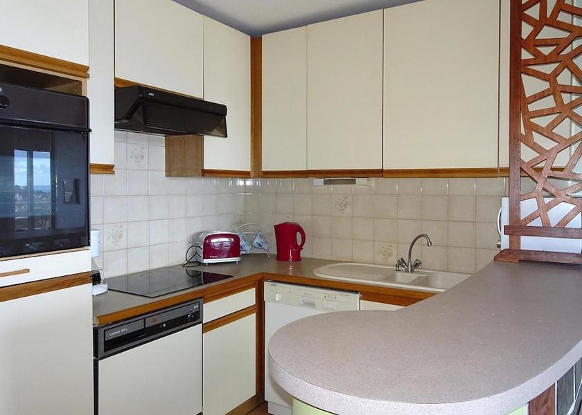 Brittany Saint-Quay-Portrieux Kitchen