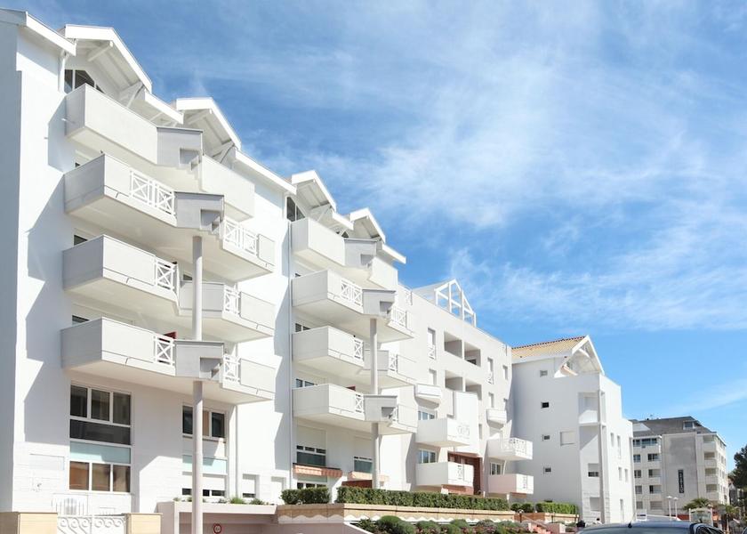 Nouvelle-Aquitaine Arcachon Exterior Detail