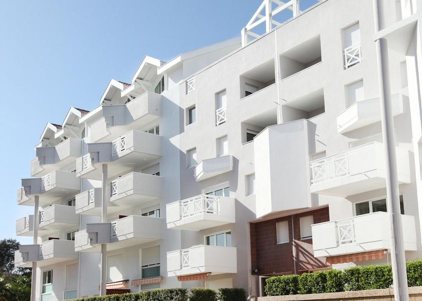 Nouvelle-Aquitaine Arcachon Exterior Detail