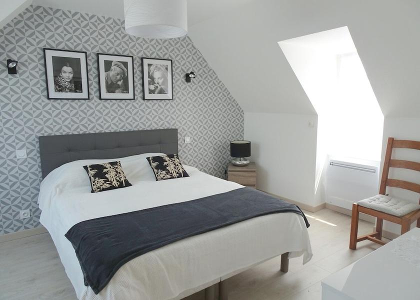 Brittany Pont-l'Abbe Room