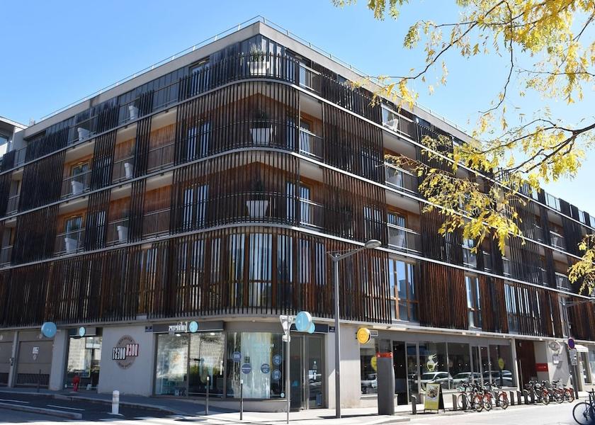 Auvergne-Rhone-Alpes Lyon Exterior Detail