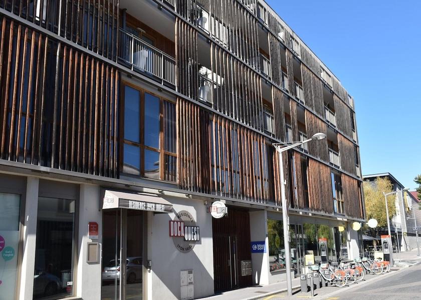 Auvergne-Rhone-Alpes Lyon Exterior Detail