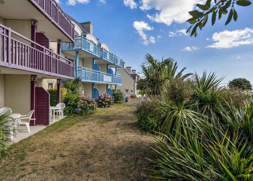 Brittany Guilvinec Exterior Detail