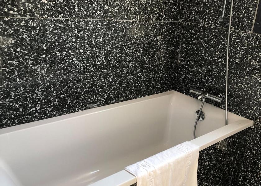 Corsica Sari-Solenzara Bathroom