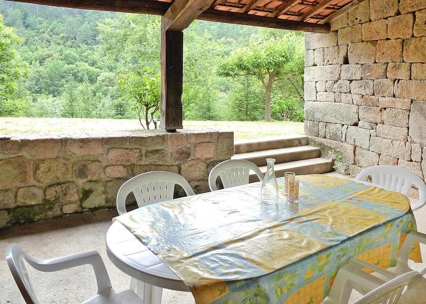 Auvergne-Rhône-Alpes Chambonas Dining Area