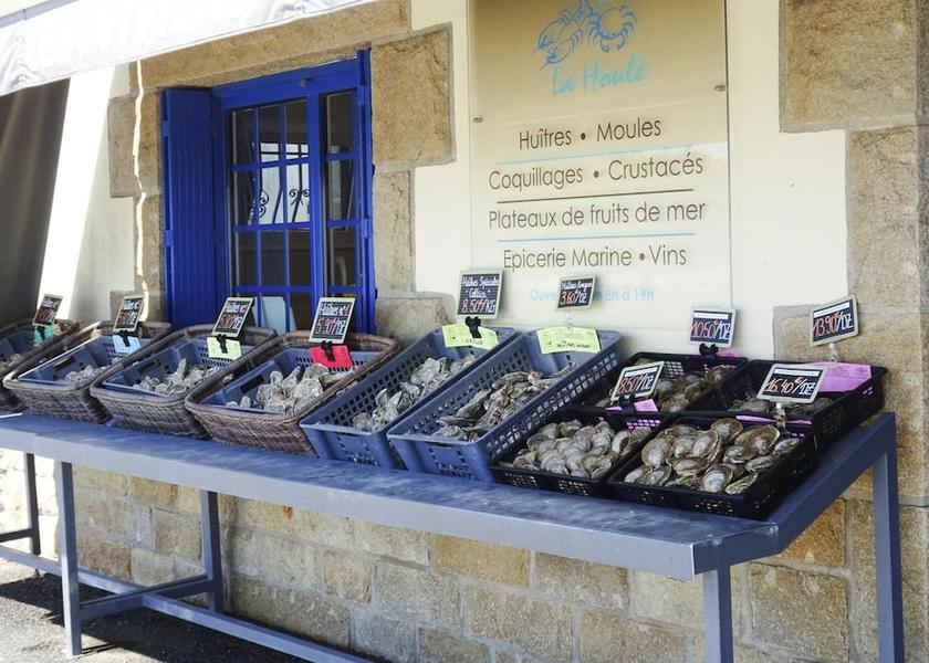 Brittany Cancale Dining Area
