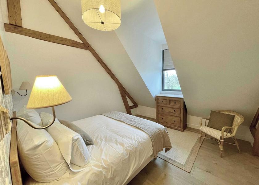 Normandy Cricqueboeuf Room