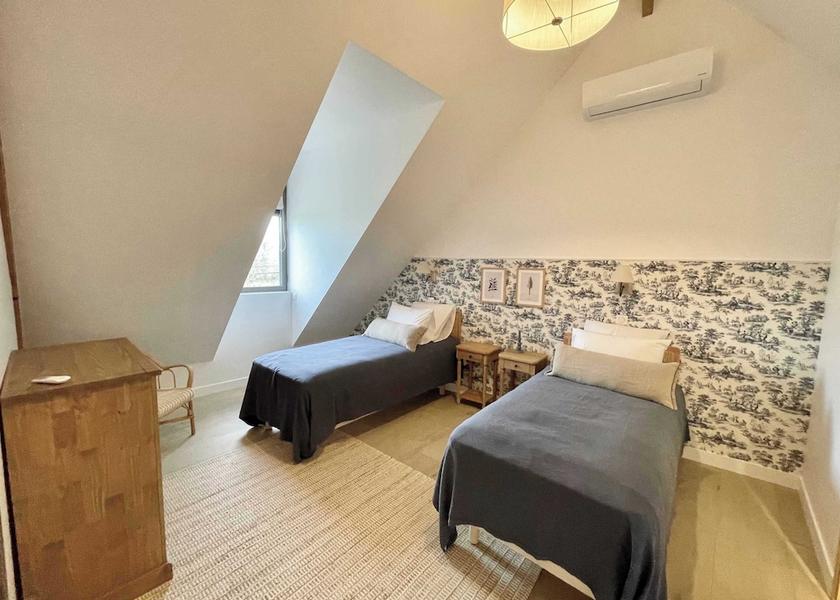 Normandy Cricqueboeuf Room