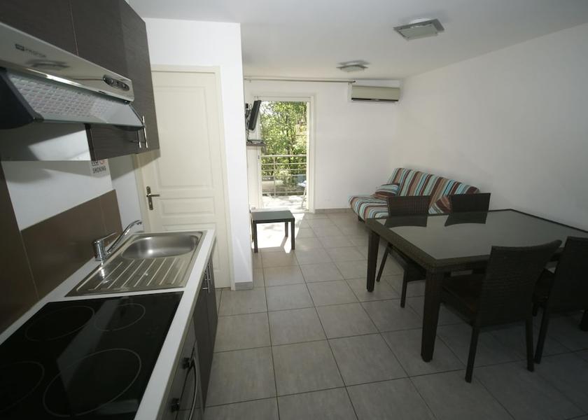 Corsica San-Nicolao Kitchen