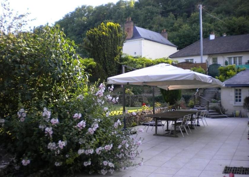 Centre-Loire Valley Vernou-sur-Brenne Terrace/patio