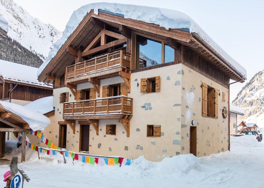 Auvergne-Rhone-Alpes Champagny-en-Vanoise Exterior Detail